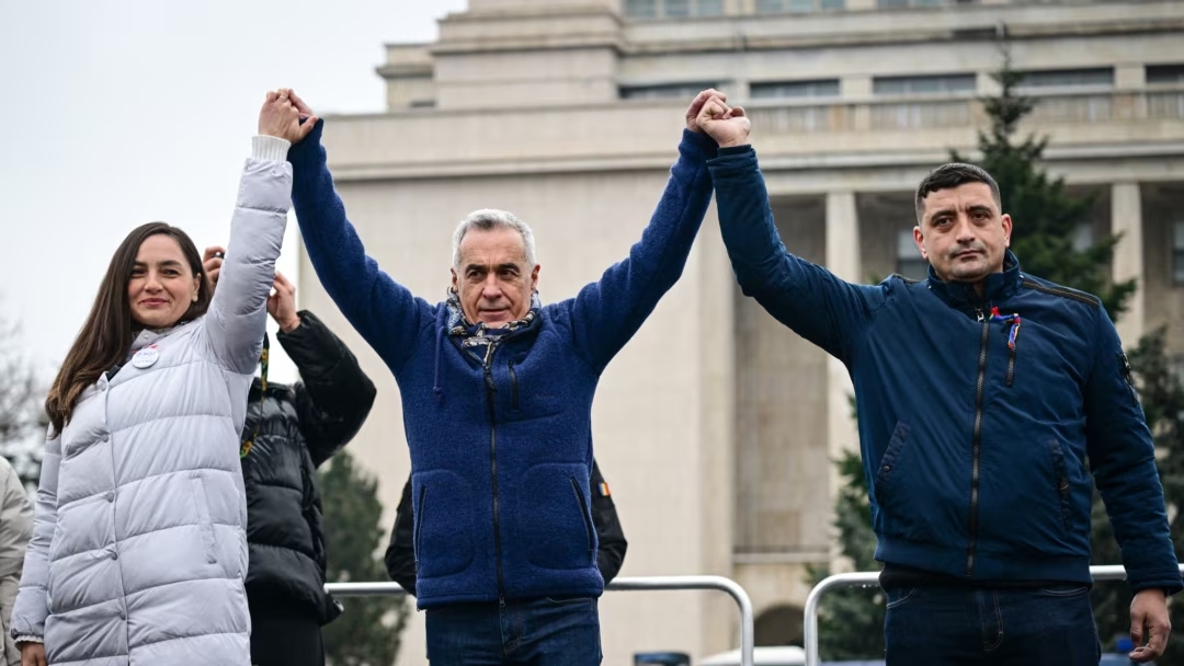 Atacurile Anamariei Gavrilă la adresa liderilor politici după arestarea lui Călin Georgescu Anamaria Gavrilă, președinta Partidului Oamenilor Tineri (POT), a lansat critici vehemente la adresa lui George Simion și a altor lideri politici, sugerând că aceștia ar fi sărbătorit în timp ce Călin Georgescu se afla în arest