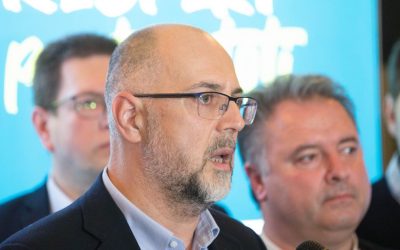 Kelemen Hunor, președintele Uniunii Democrate Maghiare din România (UDMR), a dezmințit vehement acuzațiile de dezinformare și manipulare care circulă în spațiul public privind refuzul său de a desemna un candidat pentru funcția de premier și solicitarea ca acesta să aibă carnet de partid