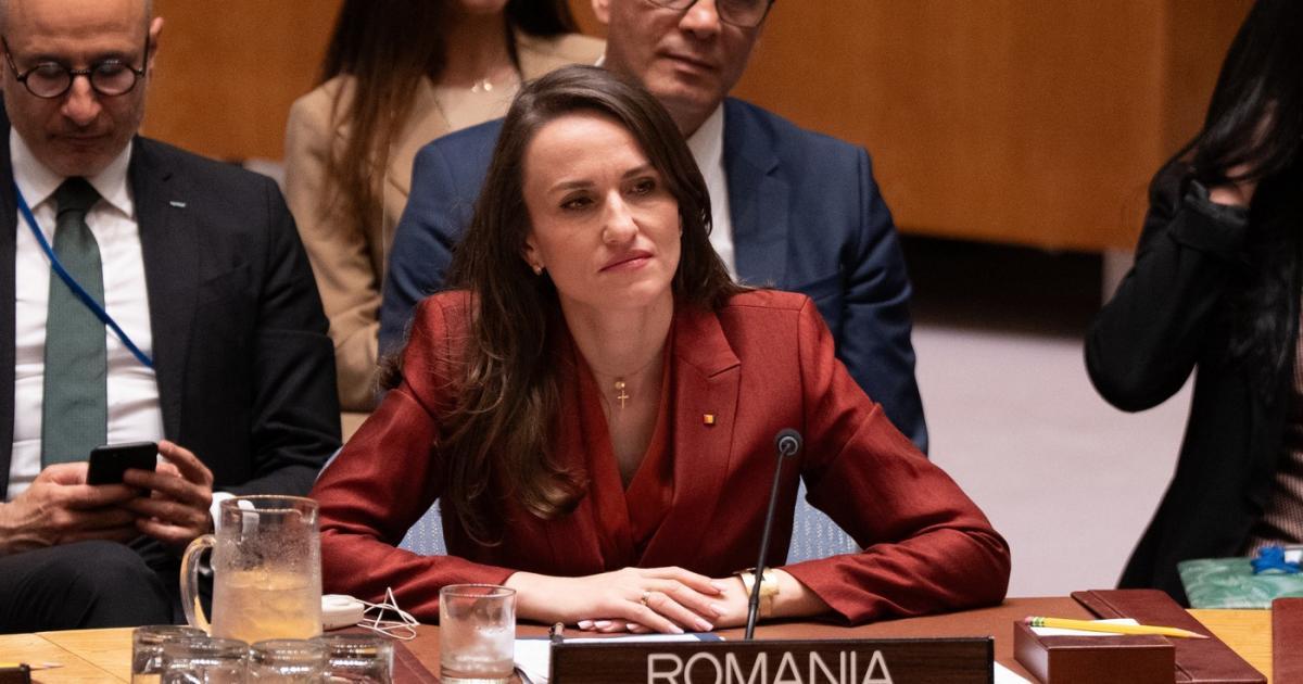 Nicușor Dan regretă amânarea rotației diplomatice și speră la o mai bună colaborare cu viitorul Guvern pentru Ministerul de Externe