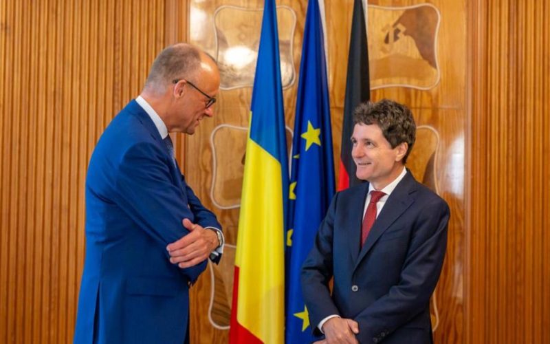 Întâlnire la nivel înalt la Rovaniemi: Parteneriatul România-Germania, consolidat în contextul Arcticii Președintele României, Klaus Iohannis, a avut o întâlnire bilaterală cu Cancelarul Federal al Germaniei, Olaf Scholz, în marja Summitului European pentru Arctica, desfășurat la Rovaniemi, Finlanda