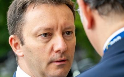 Siegfried Mureșan, propunerea liberală pentru premier, ținta ironiilor PSD Numele europarlamentarului PNL, Siegfried Mureșan, propus de liberali și de alte formațiuni ca alternativă la Guvernul Grindeanu, a devenit subiect de discuție și, mai nou, de ironii în spațiul politic, în special în rândul PSD