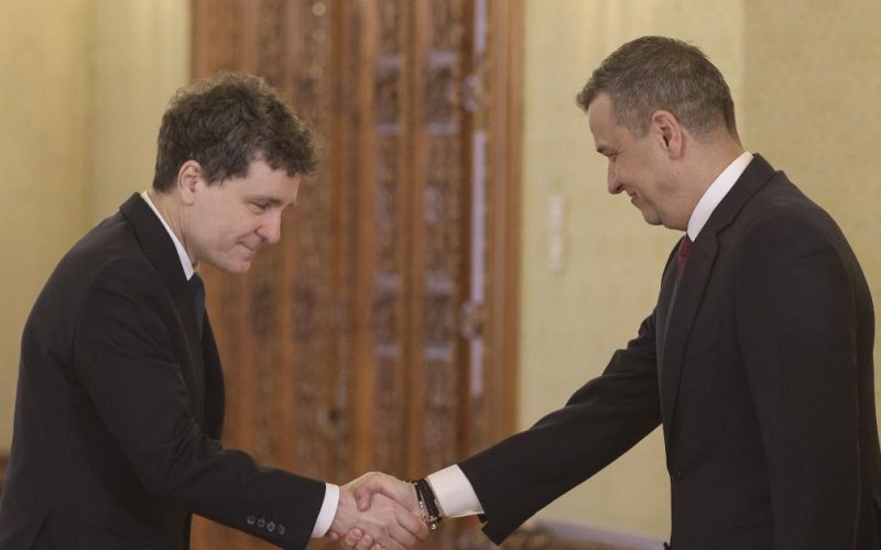 Grindeanu, nemulțumit de nominalizarea lui Mureșan pentru Guvern n Președintele PSD, Sorin Grindeanu, și-a exprimat, luni seară, dezamăgirea față de nominalizarea lui Siegfried Mureșan pentru funcția de prim-ministru, catalogând-o drept o „surpriză neplăcută” și afirmând că se aștepta să fie el cel propus