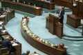 Adoptare tacită a proiectului de lege privind funcționarii publici Senatul a adoptat tacit un proiect de lege important pentru funcționarii publici și personalul contractual din sectorul public