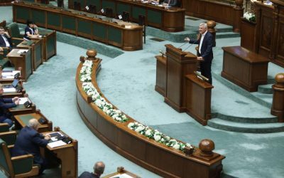 Adoptare tacită a proiectului de lege privind funcționarii publici Senatul a adoptat tacit un proiect de lege important pentru funcționarii publici și personalul contractual din sectorul public