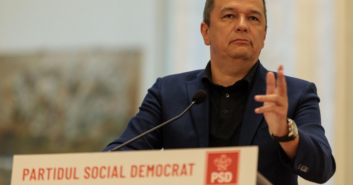 Criza economică, motorul discuțiilor politice Președintele PSD, Sorin Grindeanu, a atras astăzi atenția asupra impactului negativ al blocajului politic asupra economiei românești, evidențiind o scădere a vânzărilor cu aproape 6% în primele șapte luni ale anului, conform datelor INS