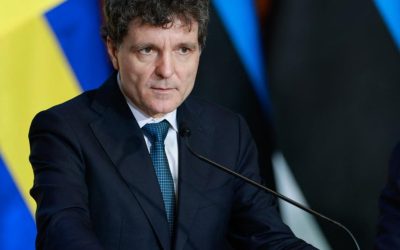 CSAT pe agenda prezidențială Președintele ROMÂNIEI, Nicușor Dan, a convocat o ședință de urgență a Consiliului Suprem de Apărare a Țării (CSAT), programată pentru luni, 7 septembrie 2026, începând cu ora 15:00, la Palatul Cotroceni