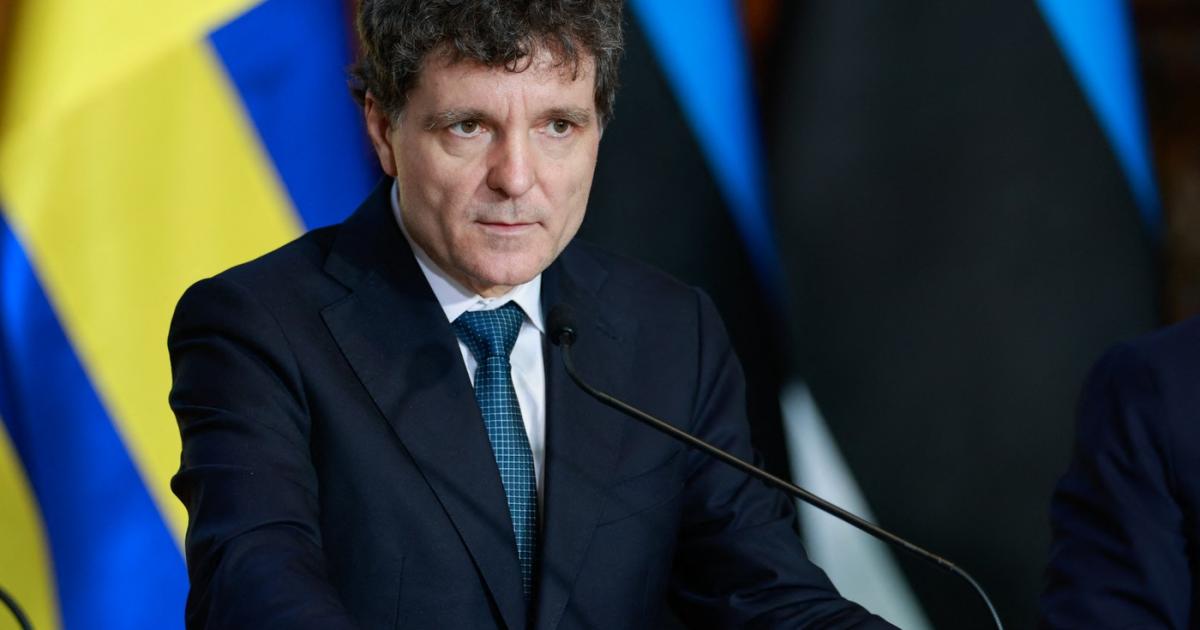 CSAT pe agenda prezidențială Președintele ROMÂNIEI, Nicușor Dan, a convocat o ședință de urgență a Consiliului Suprem de Apărare a Țării (CSAT), programată pentru luni, 7 septembrie 2026, începând cu ora 15:00, la Palatul Cotroceni