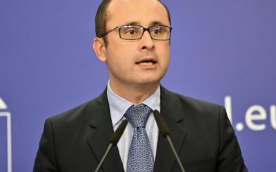 România își accelerează tranziția energetică, cu un accent sporit pe eficiența energetică și surse regenerabile, anunță Cristian Bușoi, secretar de stat în Ministerul Energiei