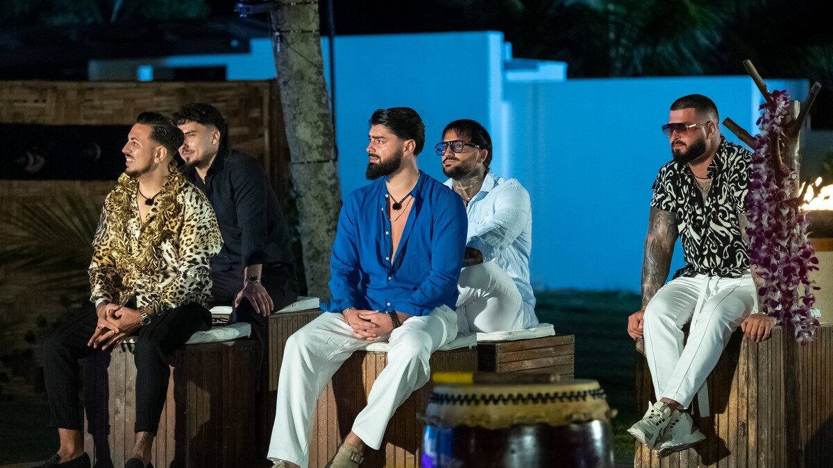 Insula Iubirii 2026: Noul sezon a debutat cu audiențe record și 10 noi provocări pentru cupluri Cel mai așteptat format de televiziune din România, „Insula Iubirii”, a revenit pe micile ecrane cu sezonul 10, intitulat „MAXIM”, pe Antena 1