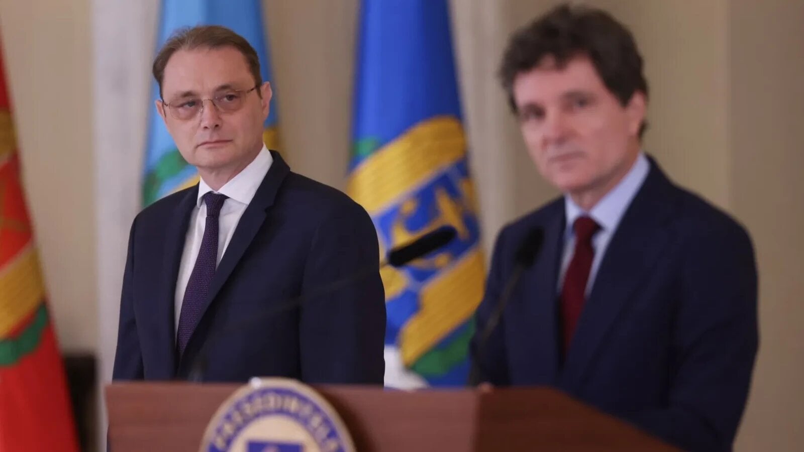 Guvernul Luca Niculescu este pe punctul de a fi finalizat, o formulă mixtă, cu politicieni din PSD și tehnocrați agreați de președintele Nicușor Dan, urmând să formeze noul Executiv