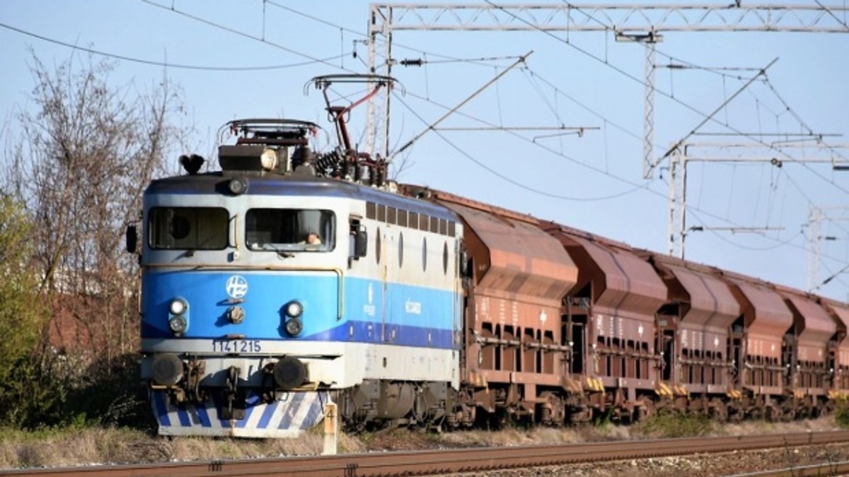 Noi reguli pentru accesul trenurilor de marfă în Portul Constanța Ministerul Transporturilor propune modificări legislative menite să eficientizeze circulația trenurilor de marfă în zona Portului Constanța