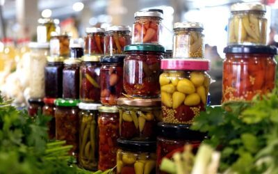 Gastronomia românească, pe radarul internațional datorită murăturilor Gastronomia românească a captat atenția presei internaționale, o celebră revistă americană de călătorii, Afar, lăudând tradiția românească a murăturilor și a alimentelor fermentate