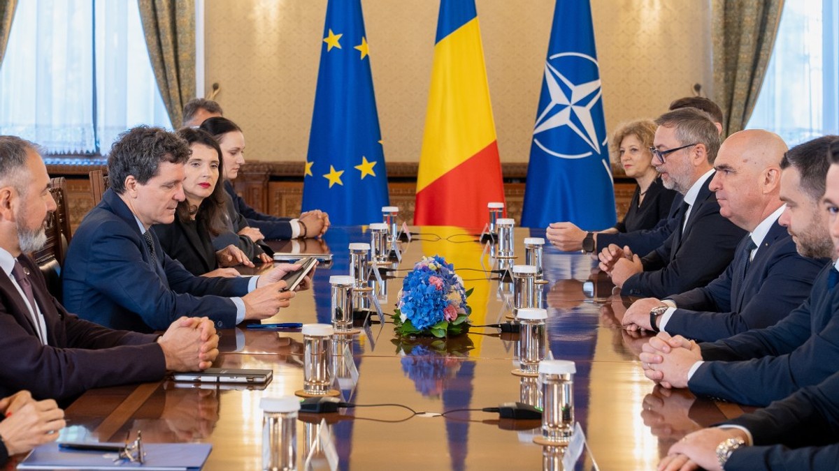 Președintele Nicușor Dan începe astăzi, 5 octombrie, o serie de consultări cu partidele politice, în vederea desemnării celui de-al patrulea premier în ultimele patru luni