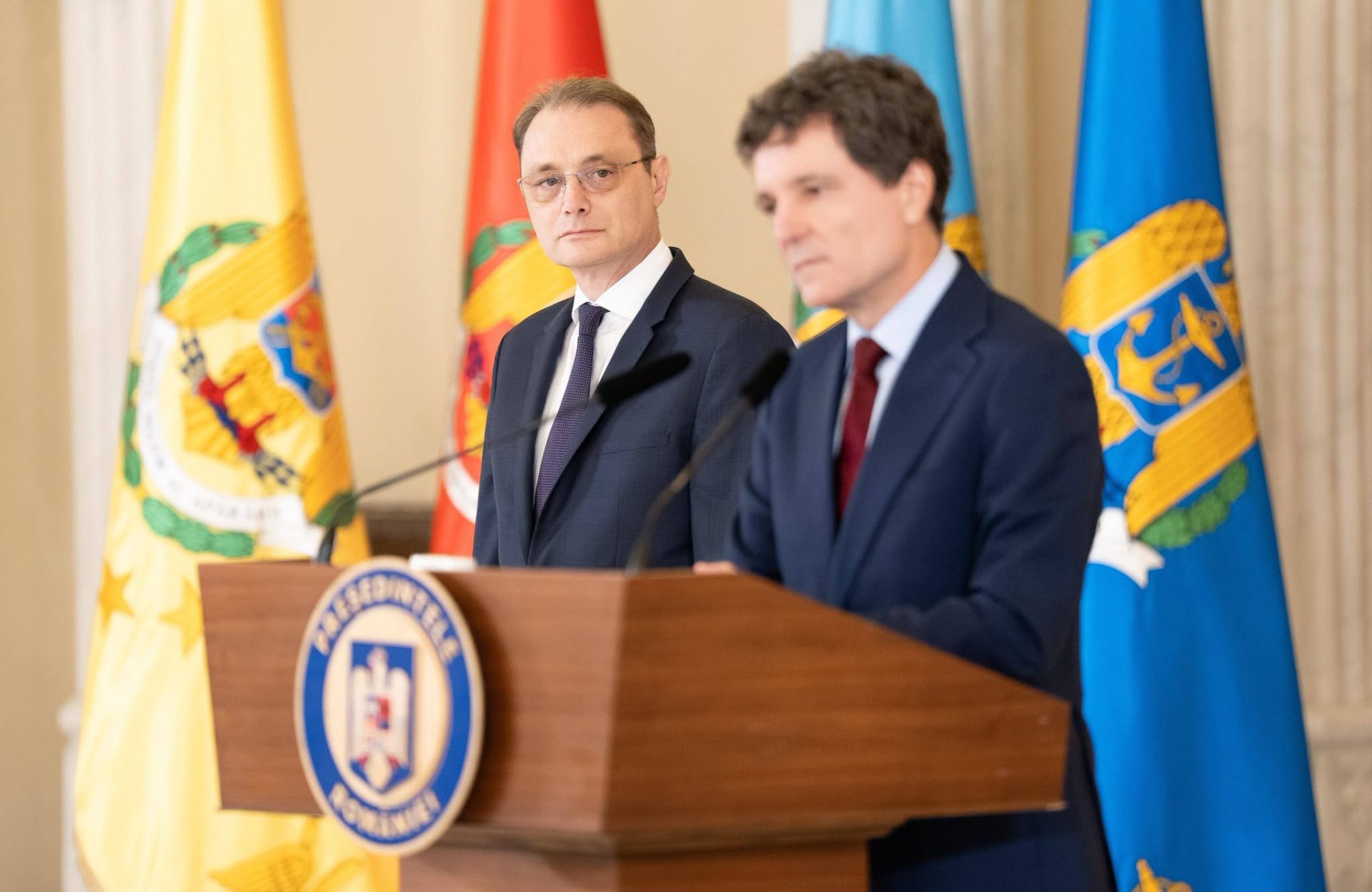 Demararea procesului de învestire a Guvernului Niculescu Audierile miniștrilor propuși în Guvernul Luca Niculescu vor debuta luni, la ora 12.00, în comisiile parlamentare de specialitate