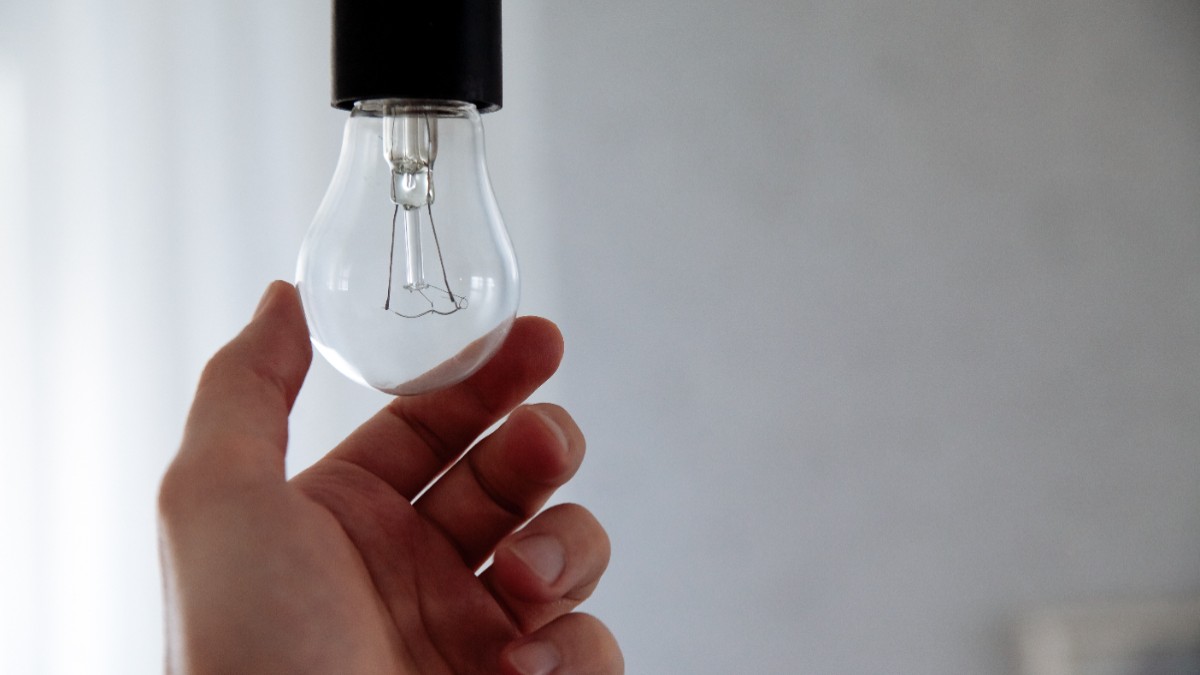 Distribuție Energie Electrică România (DEER) – Sucursala Galați a anunțat o serie de sistări programate ale alimentării cu energie electrică, acestea urmând să afecteze mai multe localități din județ, inclusiv municipiile Galați și Tecuci