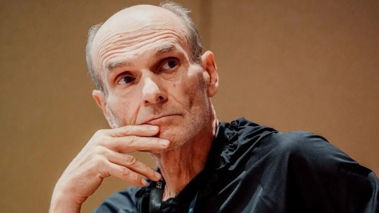 Cristian Tudor Popescu analizează o potențială negociere politică între PSD și AUR, punând în centrul discuției situația juridică a lui Călin Georgescu