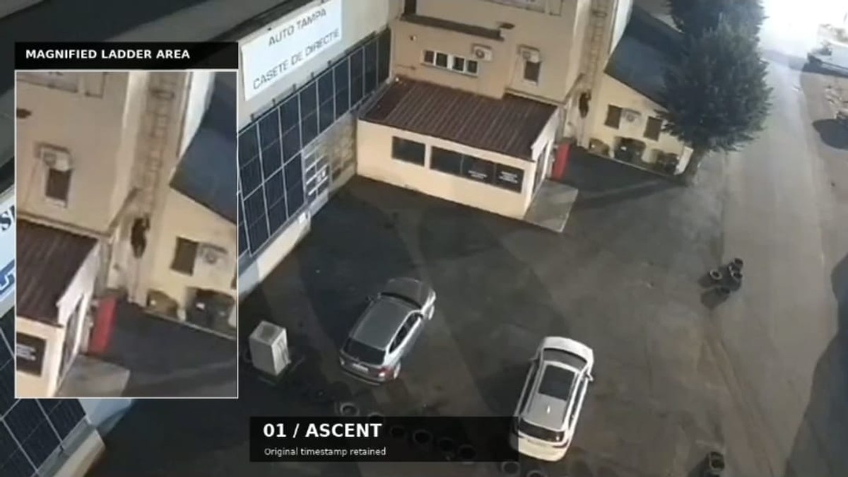 România, pe țintă: Avertismente SRI și destructurarea unei rețele de sabotaj coordonată de Rusia Șeful companiei naționale de armament ROMARM, Răzvan Pîrcălăbescu, a dezvăluit joi, 29 octombrie, că instituția pe care o conduce a primit avertismente încă de la începutul anului cu privire la posibilitatea ca fabricile de armament din România să devină ținte ale unor acțiuni de sabotaj