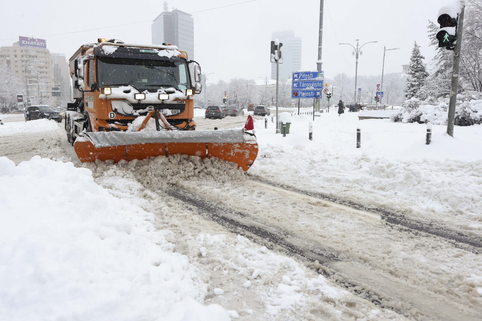 Sector 1 pregătit: 96 utilaje și 3.000 tone antiderapant pentru iarnă