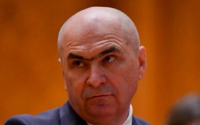 Tensiuni în PNL pe tema susținerii guvernului Niculescu Președintele PNL, ILIE BOLOJAN, a apărat joi posibilitatea ca liberalii să voteze învestirea cabinetului LUCA NICULESCU, argumentând că interesul național primează în fața costurilor politice și personale