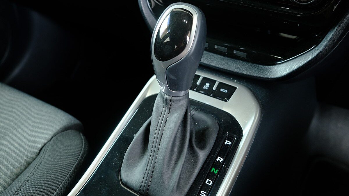 Semnificația literei „S” de pe schimbătorul de viteze Mulți șoferi se întreabă ce înseamnă litera „S” de pe schimbătorul de viteze al mașinilor automate