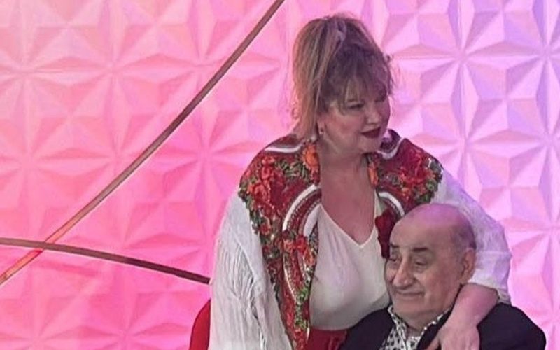 Viorel Lis, apariție publică după o lungă perioadă petrecută în izolare Fostul primar al Capitalei, Viorel Lis, a fost recent prezent în platoul emisiunii lui Cristi Brancu de la Prima TV, marcând astfel prima sa apariție publică de când se află în scaunul cu rotile