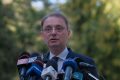 Luca Niculescu, ferm în negocieri: Nu discut cu grupări interne Premierul desemnat, Luca Niculescu, a declarat astăzi că nu va purta discuții cu grupările interne din cadrul partidelor politice, afirmând că negocierile se vor purta exclusiv cu liderii formațiunilor