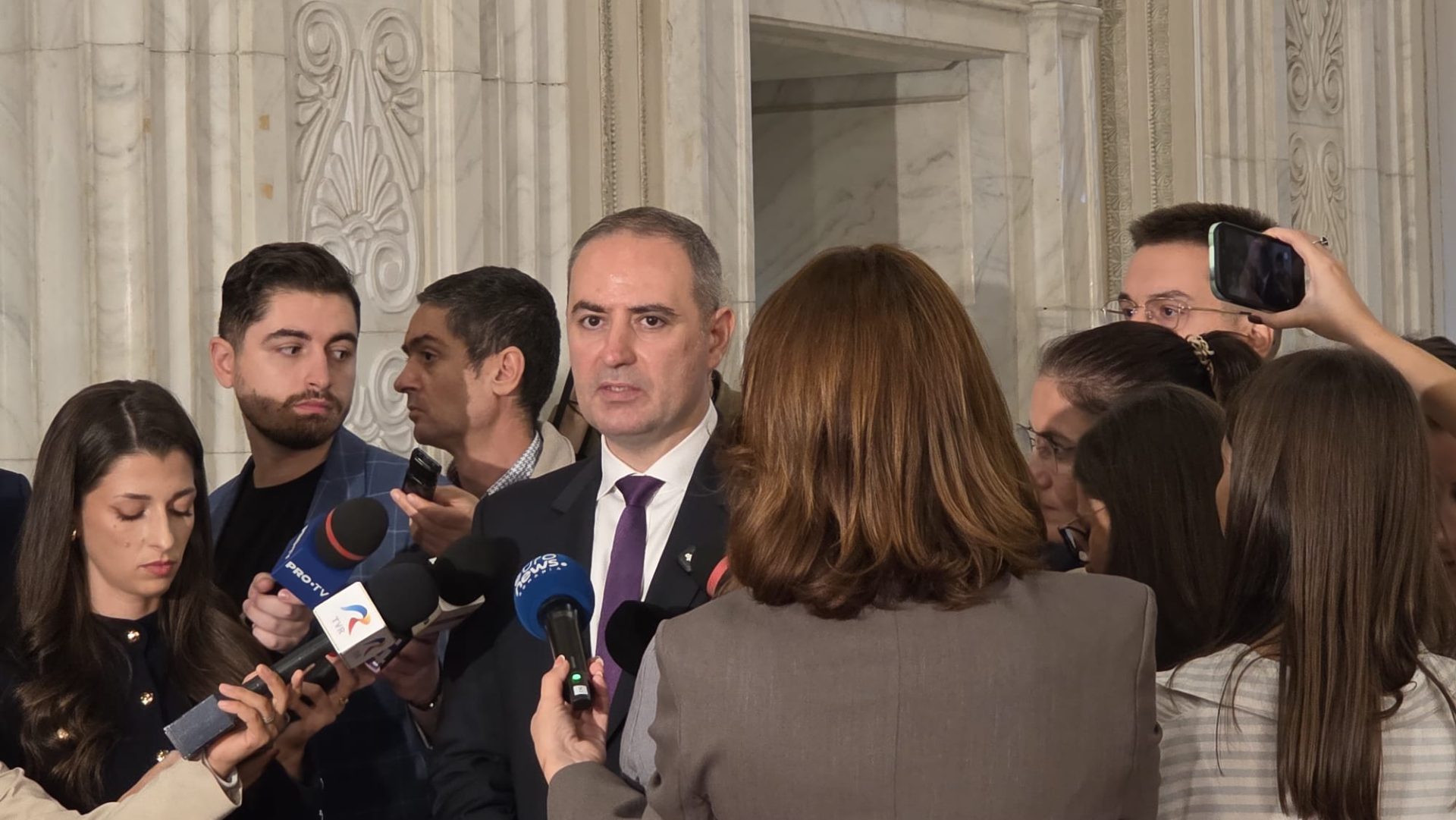 Nazare: Impozit pe proprietate la valoarea pieței, amânat după discuții cu CE