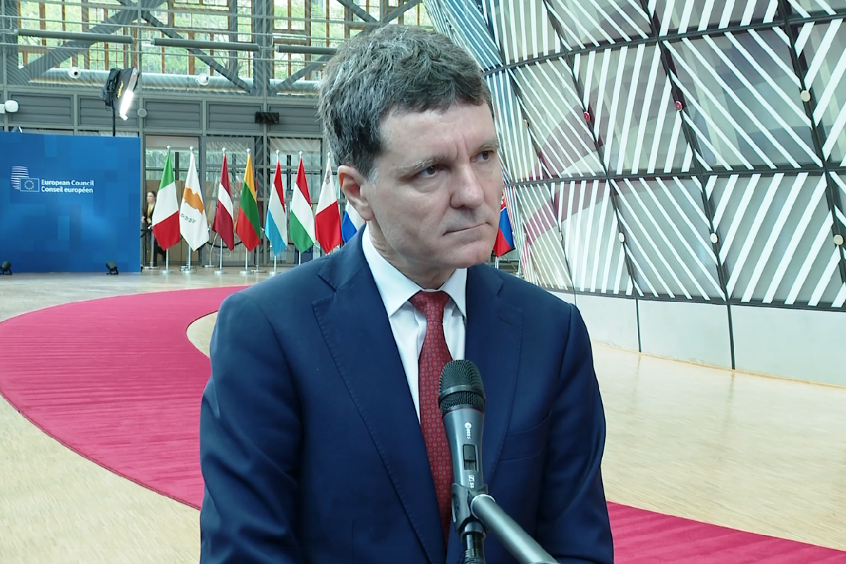 România vizează consolidarea securității Mării Negre în cadrul discuțiilor UE România își propune ca preocupările legate de Marea Neagră să fie incluse în concluziile reuniunii de la Bruxelles, solicitând sprijin european pentru un centru de securitate civilă ce urmează a fi construit în parteneriat cu Bulgaria