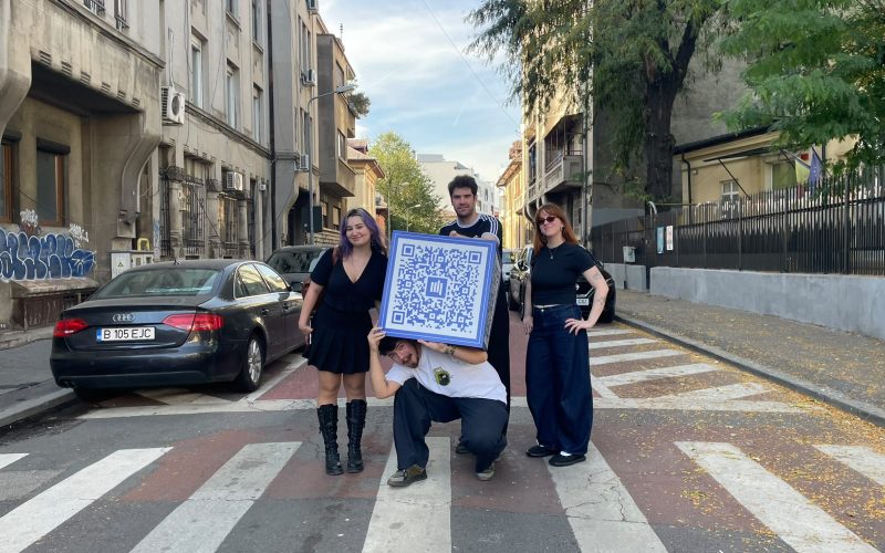 Pietoni pe roșu în București: tineri schimbă regulile jocului