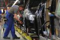 Mercedes-Benz pregătește un nou program de plecări voluntare pentru angajații din administrație, dezvoltare și departamentul financiar, care va include, pentru prima dată, și persoane aflate în funcții de conducere