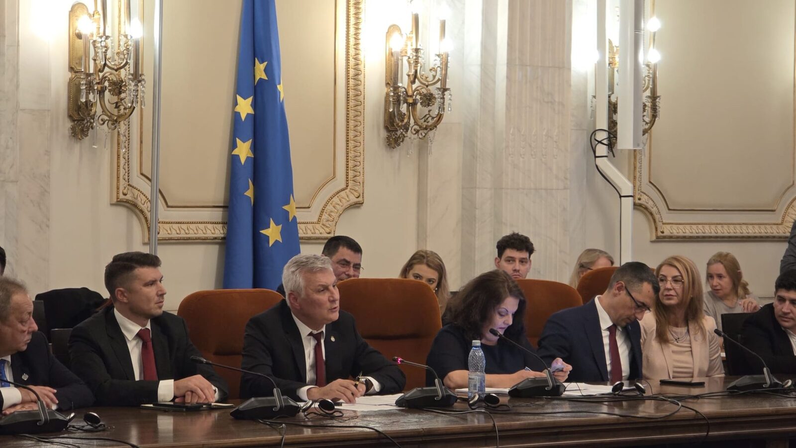 Zamfir: Poșta Română, eficientizată, aduce mai mult profit
