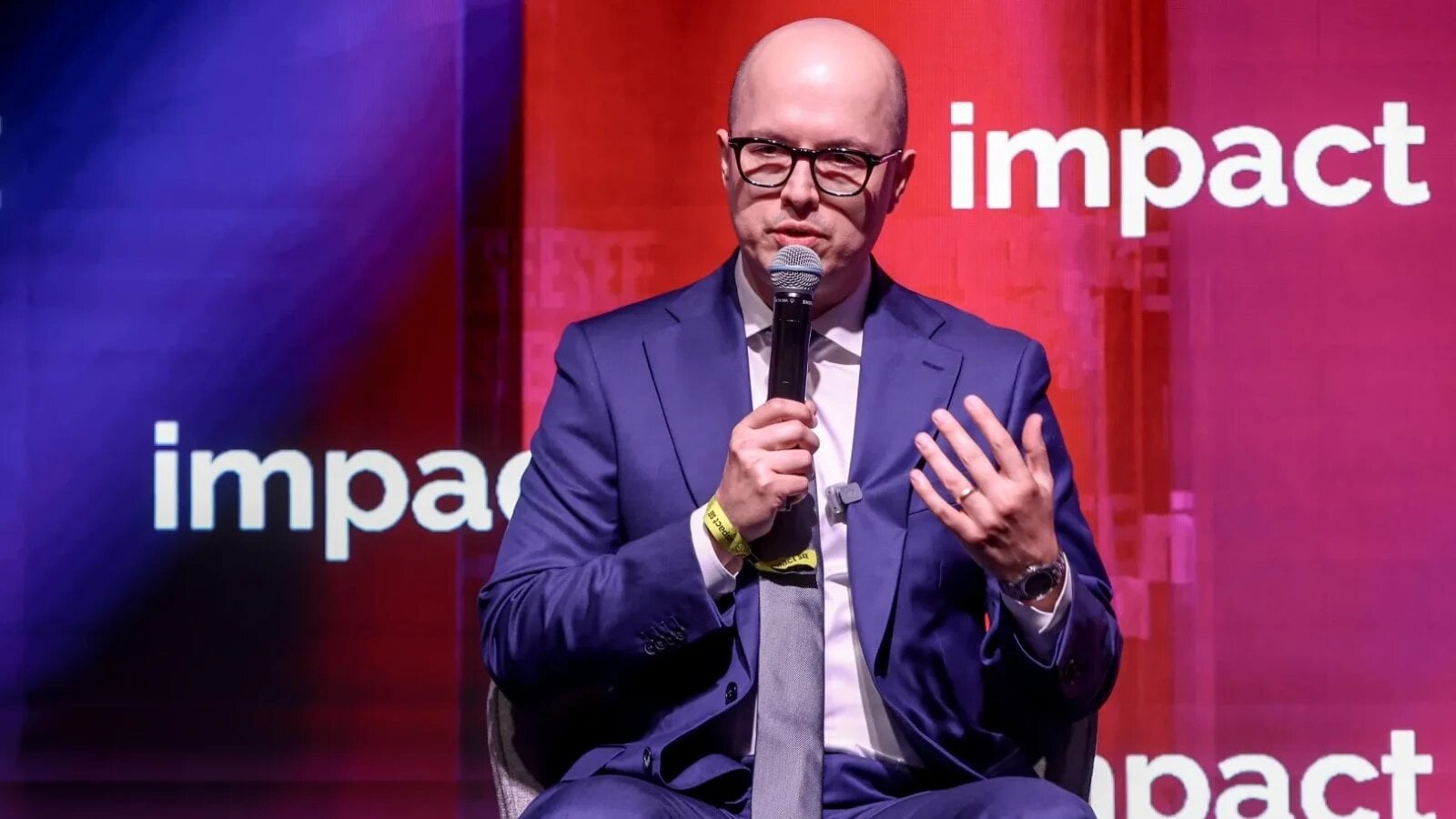 Europarlamentarul PSD Andi Cristea a tras un semnal de alarmă privind poziția Europei în competiția tehnologică globală, la conferința Impact SEE’26, desfășurată la București pe 29-30 septembrie