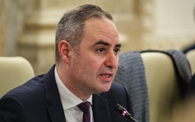 Ministrul interimar al Finanțelor, Alexandru Nazare, și-a exprimat joi, 1 octombrie, încrederea că România nu va fi retrogradată în categoria „junk” de către agenția de rating Standard & Poor’s (S&P)