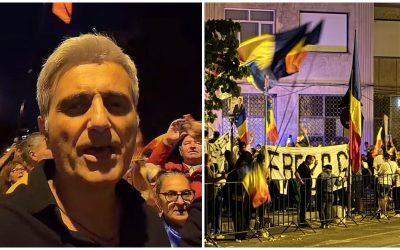 Jurnalistul ROBERT TURCESCU a fost surprins duminică seara alături de susținătorii lui CĂLIN GEORGESCU în fața Arestului Central din București, unde se desfășoară, pentru a 13-a noapte consecutiv, proteste în sprijinul fostului candidat la președinție
