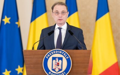 LUCA NICULESCU, SECRETAR DE STAT ȘI COORDONATOR AL ADERĂRII LA OCDE, DEZVĂLUie O SITUAȚIE FINANCIARĂ CONSERVATOARE Luca Niculescu, secretar de stat în Ministerul Afacerilor Externe și omul însărcinat cu coordonarea procesului de aderare a României la Organizația pentru Cooperare și Dezvoltare Economică (OCDE), și-a detaliat averea într-o declarație recentă, completată la 5 iunie 2024