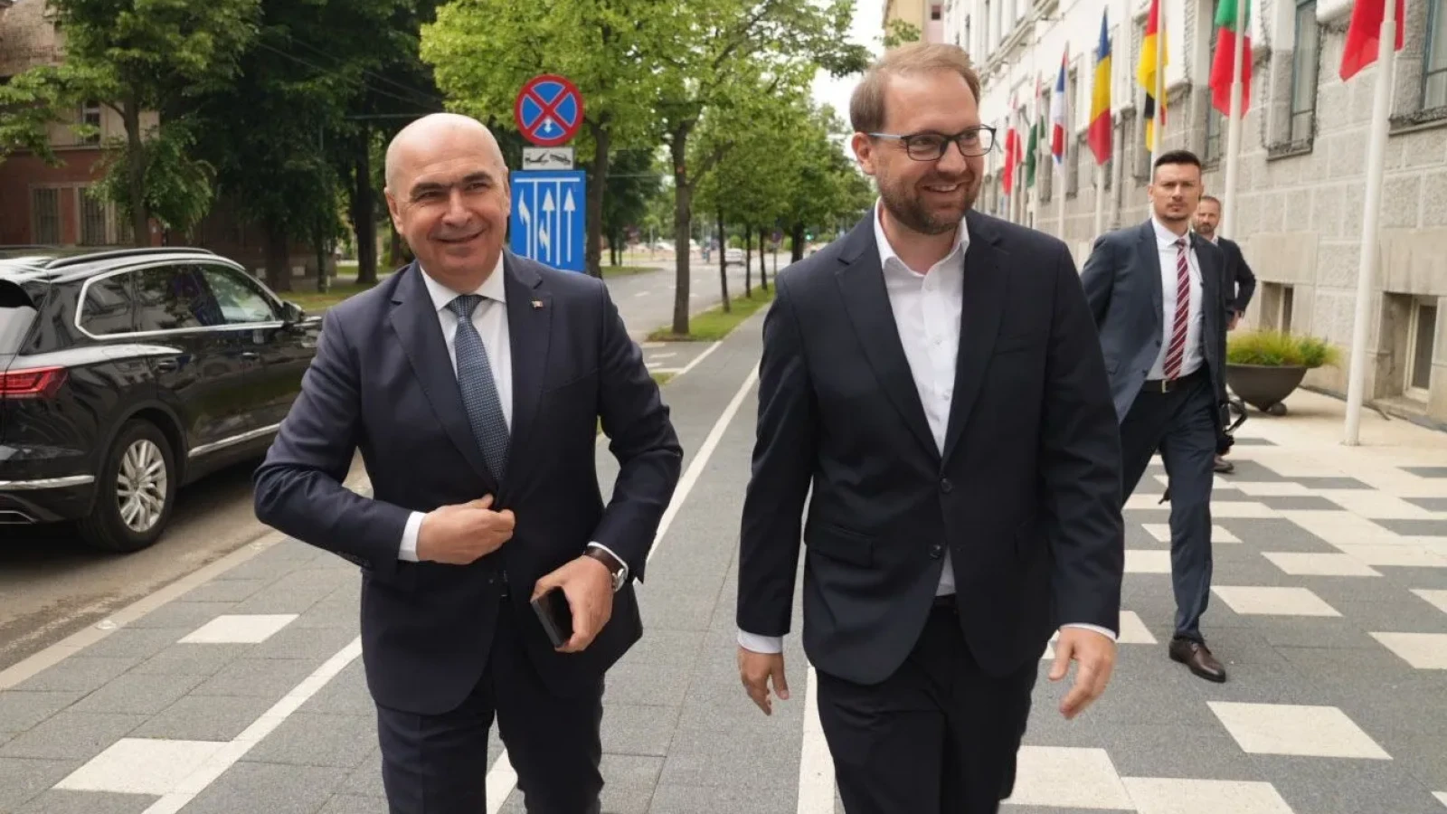 Fostul primar al Timișoarei, Dominic Fritz, a reacționat vehement la acuzațiile formulate de președintele Consiliului Județean Timiș și lider al PSD Timiș, Alfred Simonis, care îl acuză pe Fritz că ar fi blocat proiectul construirii unui nou stadion la Timișoara cu fonduri guvernamentale