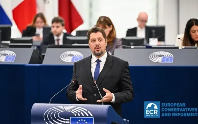 Europarlamentarul Claudiu Târziu, membru al grupului ECR/ACT, a criticat vehement politica energetică a Uniunii Europene, susținând că aceasta duce la distrugerea industriei europene și la creșterea costurilor pentru cetățeni