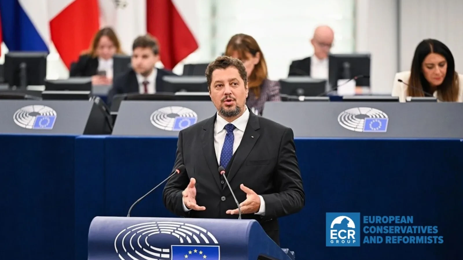 Europarlamentarul Claudiu Târziu, membru al grupului ECR/ACT, a criticat vehement politica energetică a Uniunii Europene, susținând că aceasta duce la distrugerea industriei europene și la creșterea costurilor pentru cetățeni