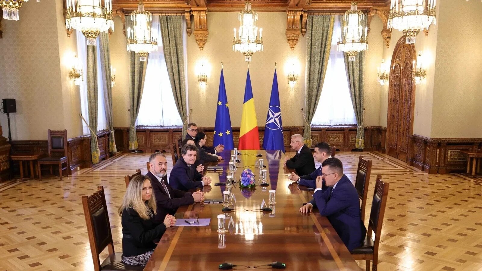 Liderul senatorilor AUR, Petrișor Peiu, a declarat duminică, la Antena 3 CNN, că formațiunea sa politică nu vede nicio contradicție în declarațiile liderilor săi privind formarea noului guvern și consultările programate la Cotroceni