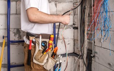 STB caută viitori specialiști: 2 licee din S3 pregătesc electricieni