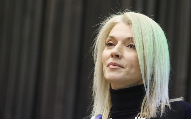 PNL, îngrijorat de prelungirea interimatului guvernamental Alina Gorghiu, deputat PNL, a avertizat asupra riscurilor pe care le implică prelungirea interimatului Guvernului condus de Ilie Bolojan, considerând că această situație ar putea accentua instabilitatea politică și economică a țării