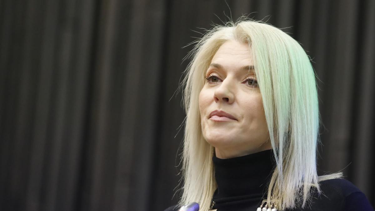 PNL, îngrijorat de prelungirea interimatului guvernamental Alina Gorghiu, deputat PNL, a avertizat asupra riscurilor pe care le implică prelungirea interimatului Guvernului condus de Ilie Bolojan, considerând că această situație ar putea accentua instabilitatea politică și economică a țării
