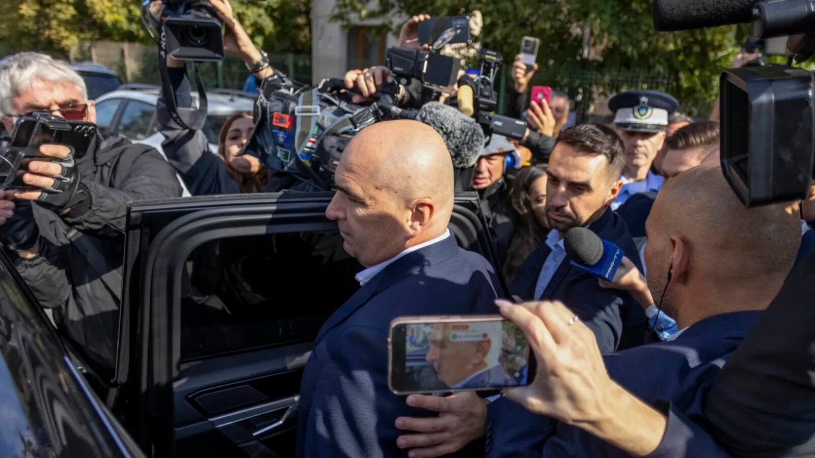 Liderii Partidului Național Liberal (PNL) au reacționat vehement pe rețelele de socializare, în urma audierii șefului partidului, ILIE BOLOJAN, la Direcția Națională Anticorupție (DNA) Iași, vineri, 2 octombrie