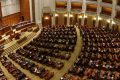 Amenințarea alegerilor anticipate, un spectacol politic cu mize marinnAmenințarea cu alegeri anticipate provoacă tremurici în rândul multor parlamentari, punând în pericol carierele politice