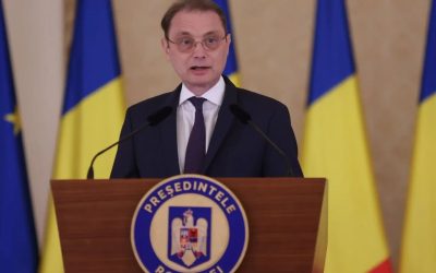 Premierul desemnat, Luca NICULESCU, a declarat luni seara că poartă discuții zilnice cu liderii partidelor pentru formarea unei majorități parlamentare și speră să găsească o soluție pentru viitorul Guvern până joi
