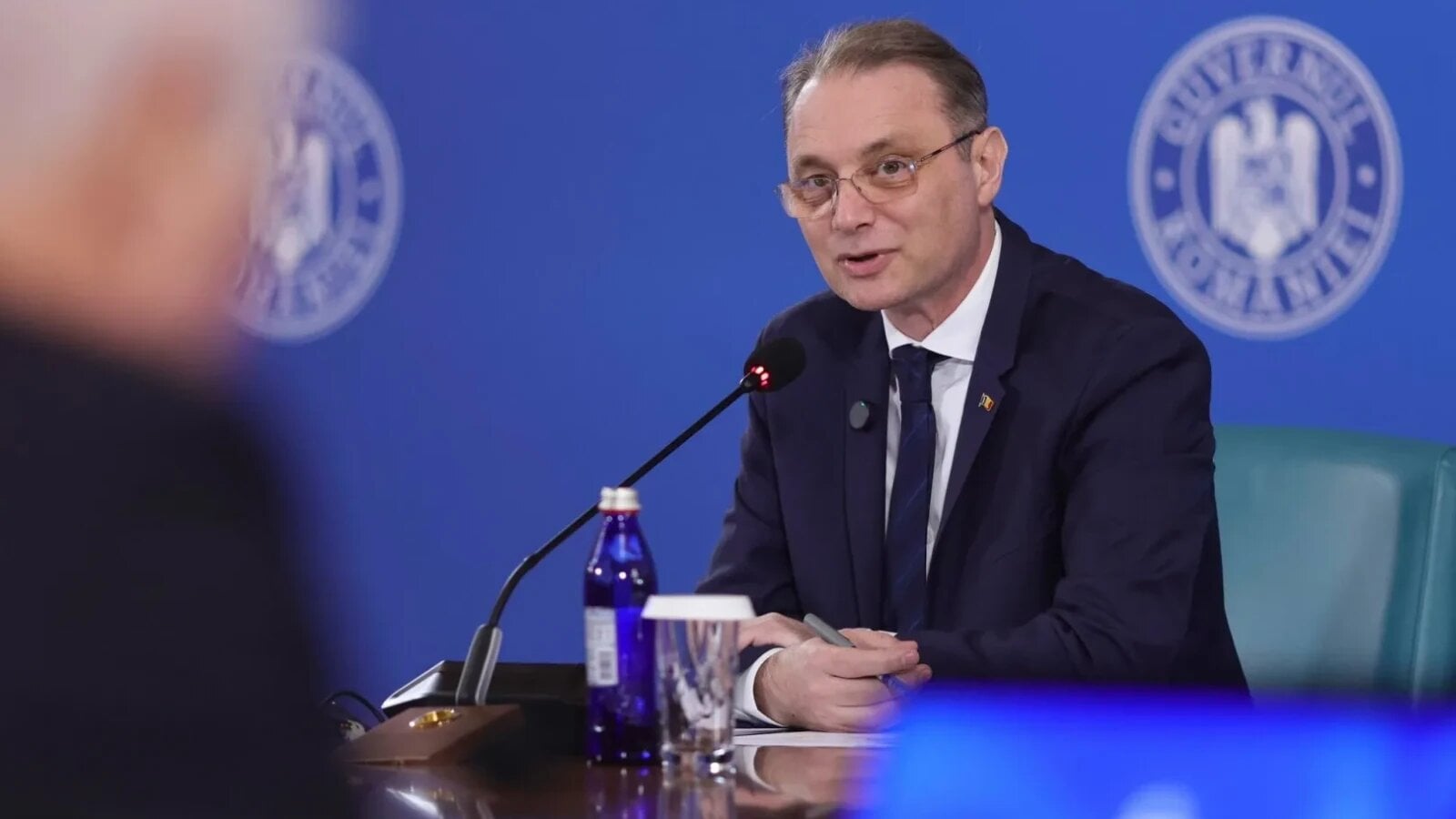 Oleg Ungureanu, rechemat din funcția de Consul General la Lyon Guvernul României a adoptat vineri o hotărâre prin care îl recheamă din funcția de Consul General, șef al Consulatului General al României la Lyon, Republica Franceză, pe Oleg Ungureanu