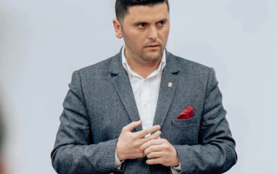 Deputatul liberal Adrian Cozma consideră că premierul desemnat, Luca Niculescu, ar trebui să prezinte un Guvern de tehnocrați, funcțional pentru o perioadă limitată de șase luni