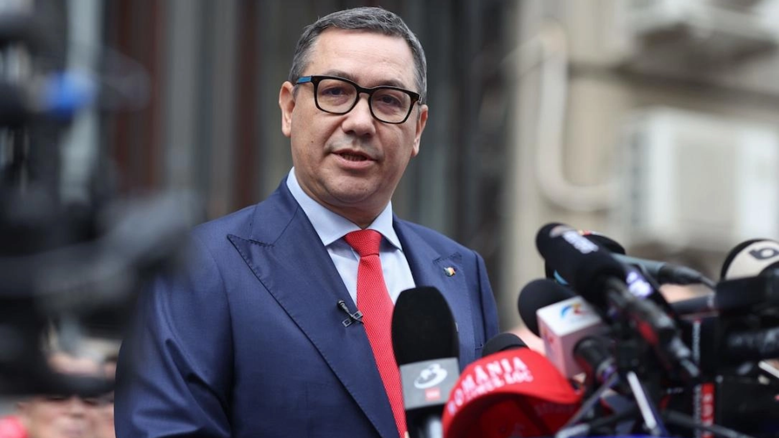 Victor Ponta critică vânzarea Damen Mangalia către Rheinmetall Fostul premier Victor Ponta a criticat vehement vânzarea șantierului naval Damen Mangalia către compania germană Rheinmetall, calificând tranzacția drept o „țeapă” pentru România