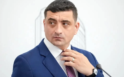 George Simion, liderul AUR, a lansat acuzații grave într-o înregistrare video publicată pe rețelele sociale, vizând serviciile de informații, foști membri ai partidului și influenceri