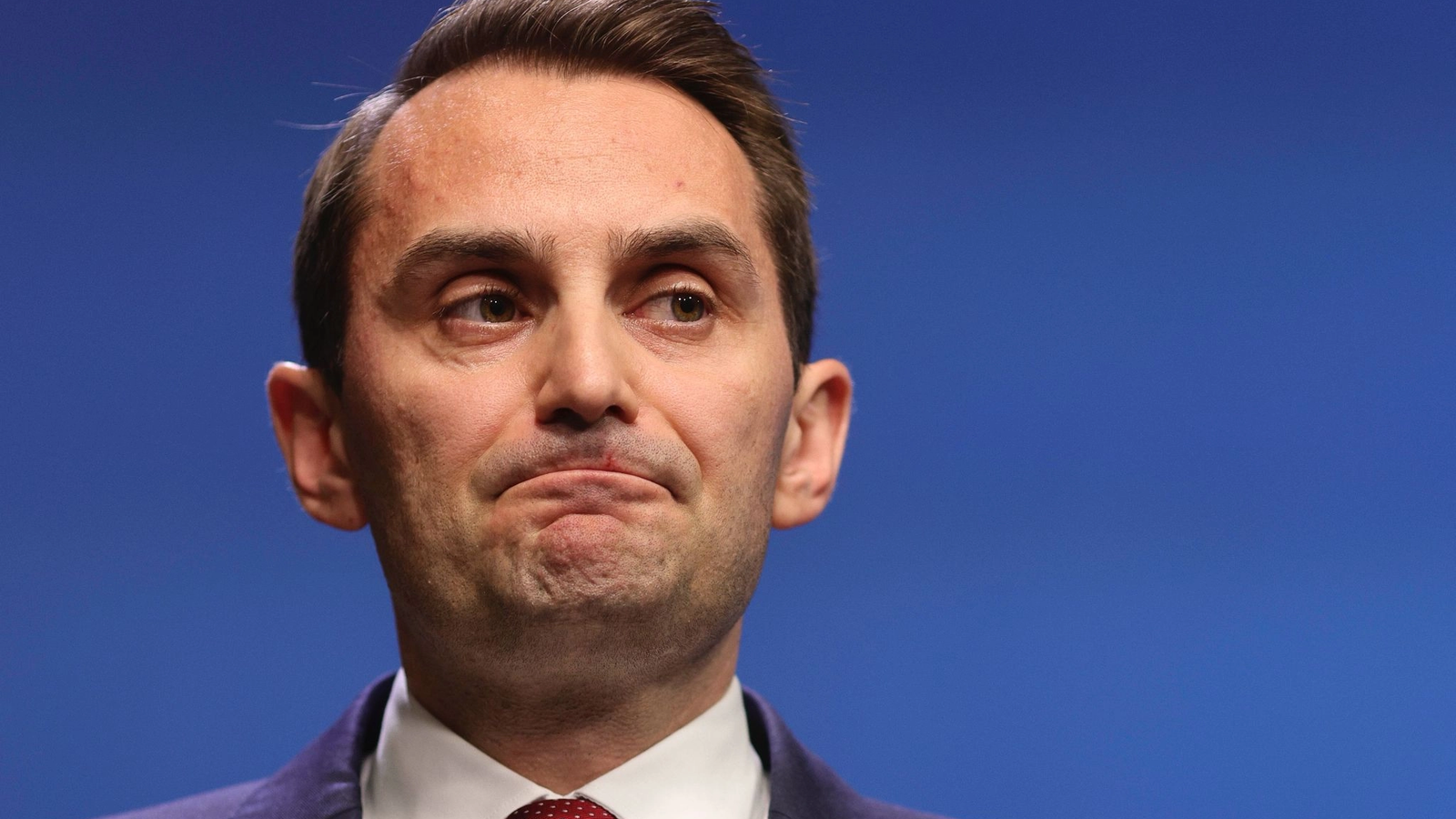 Mihai Jurca, șeful Cancelariei premierului Ilie Bolojan, ripostează ferm împotriva criticilor PSD referitoare la contractele de achiziții militare finanțate prin programul european SAFE